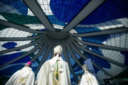 Missa em homenagem ao aniversário de Brasília na Catedral Metropolitana