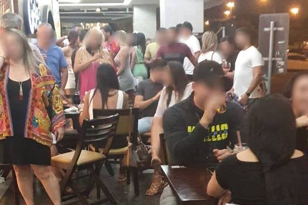 Bar Abençoado promove aglomeração