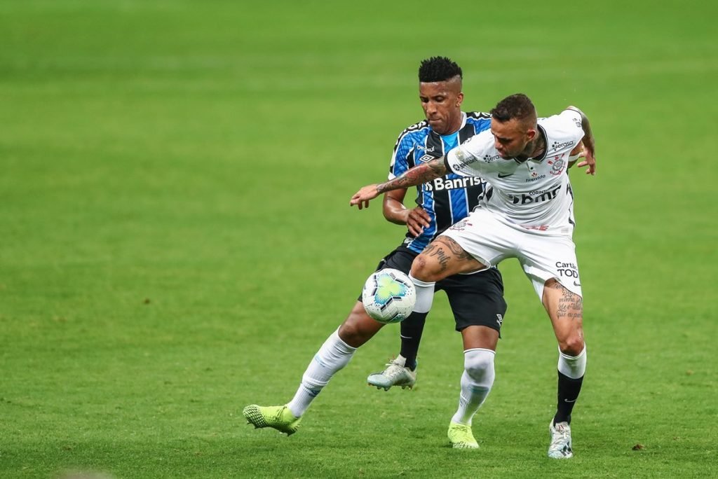 Luan e Corteza em Corinthians x Grêmio