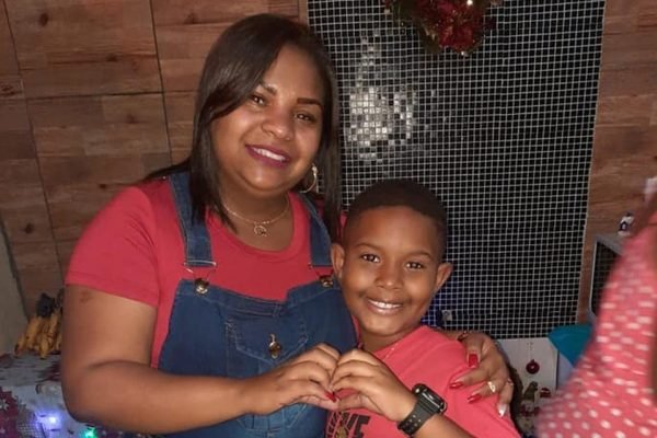 Morre menino de 8 anos vítima de bala perdida no Rio de Janeiro