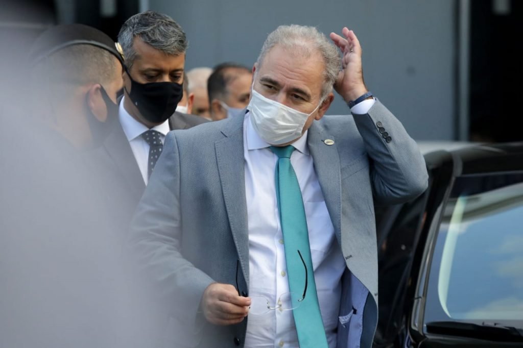 São Paulo - Ministro da Saúde Marcelo Queiroga evitou falar com a imprensa em dia que Brasil atinge marca de 400 mil mortos (5)