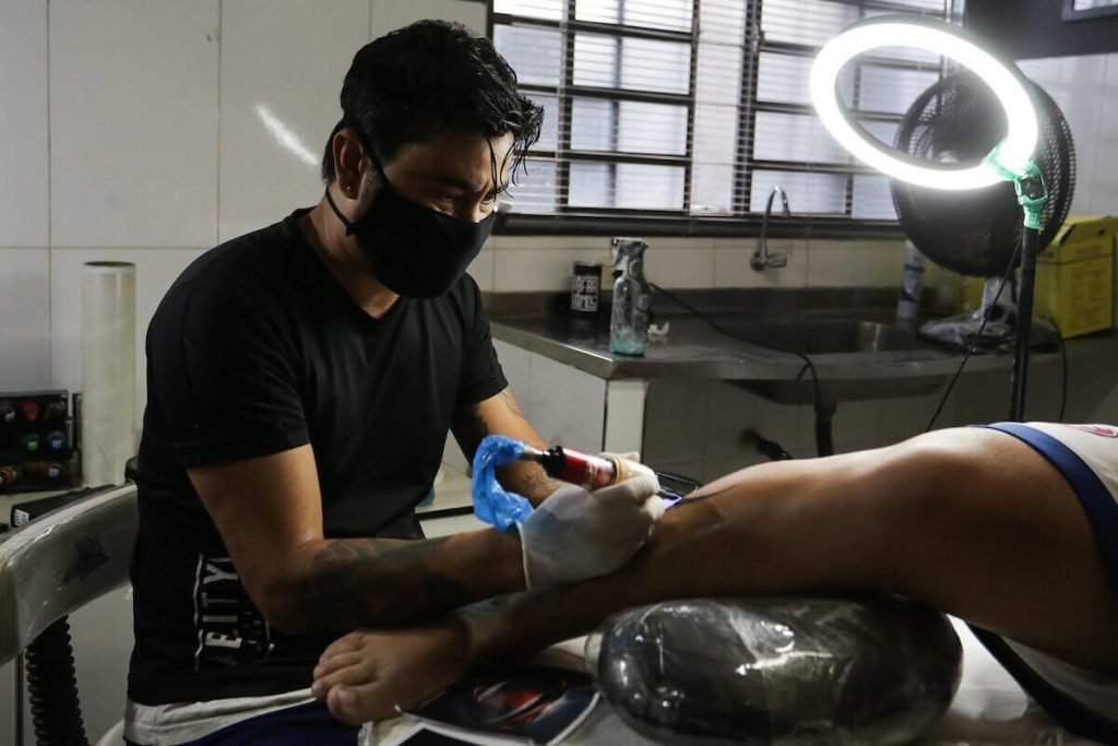 Roger André, 37 anos, tatuador de Araraquara