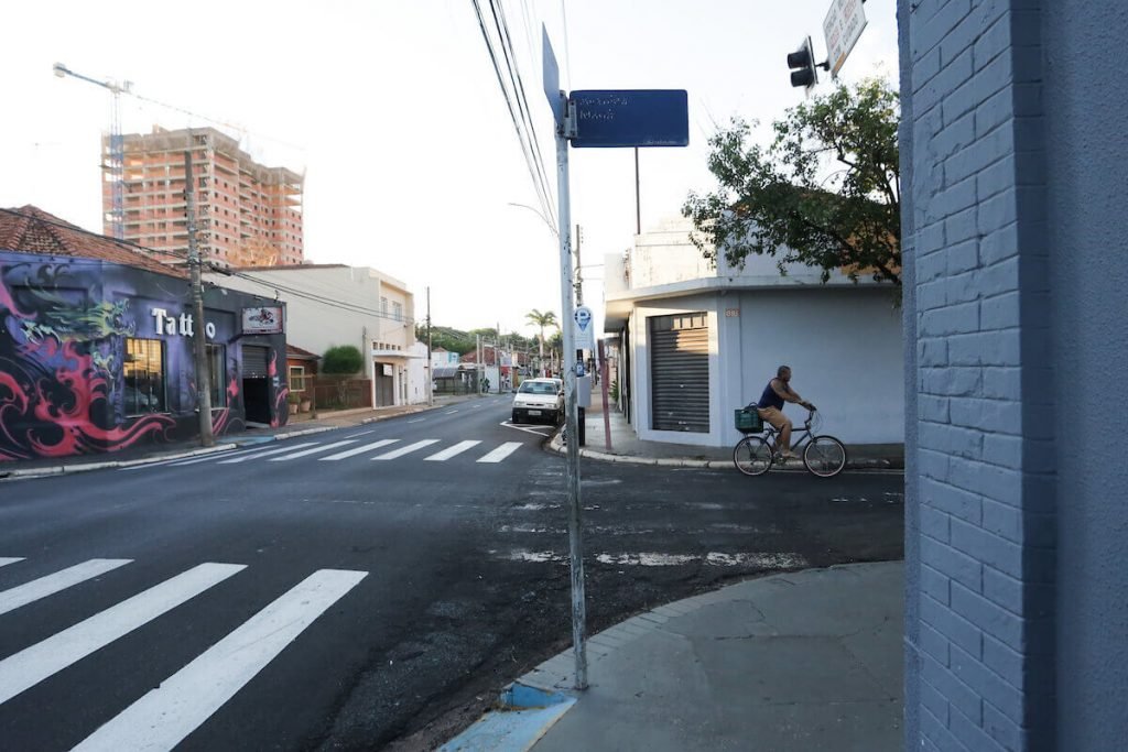 Rua vazia em Araraquara