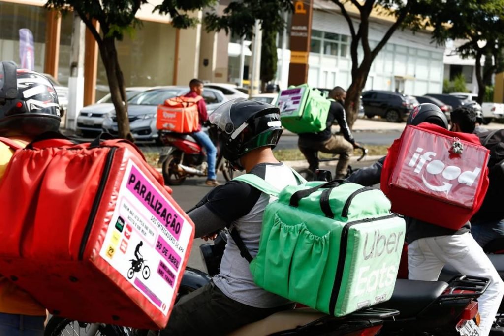 manifestação dos entregadores de aplicativo em goiânia por melhores condições e taxas de pagamento