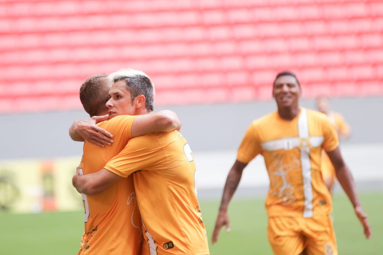 Futebol 2 Jogadores em COQUINHOS