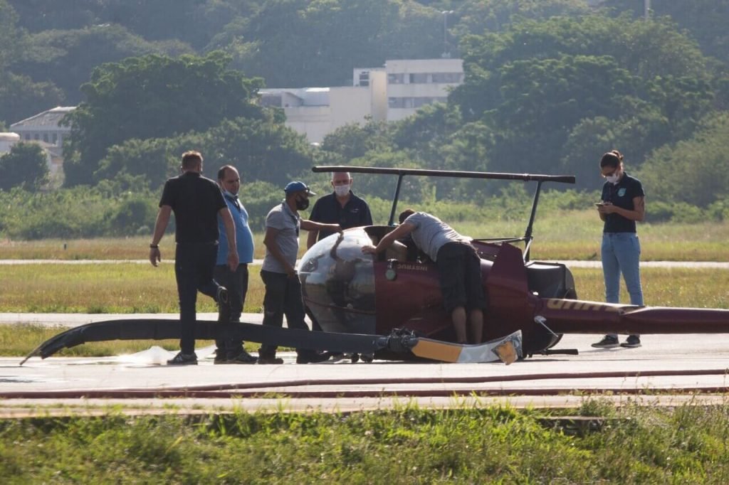 Queda de helicóptero no Aeroporto Campo de Marte, em São Paulo