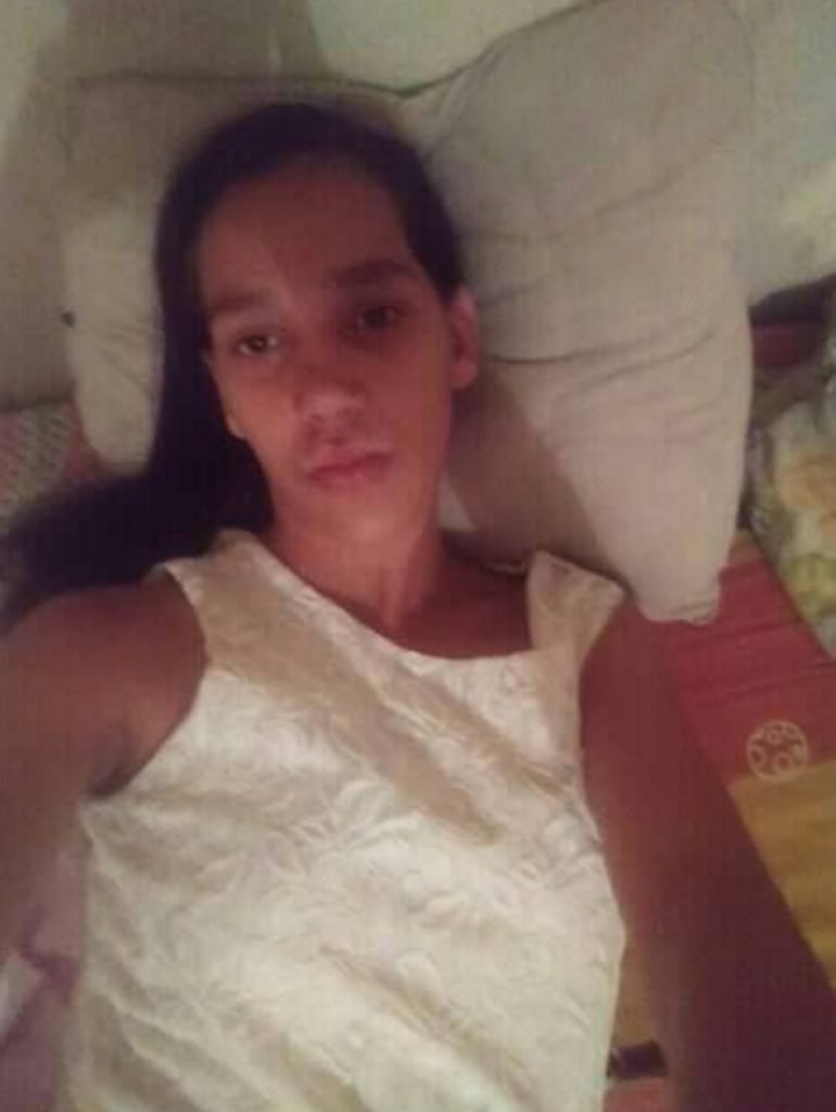 mulher na cama