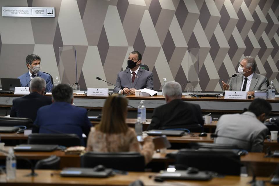 Nelson Teich na CPI da Covid-19
