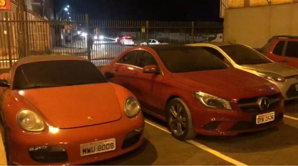 carros de luxo apreendidos pela PCDF em operacao contra agiota em Vicente Pires