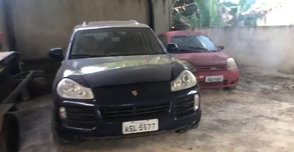carros apreendidos em operacao contra agiota no DF