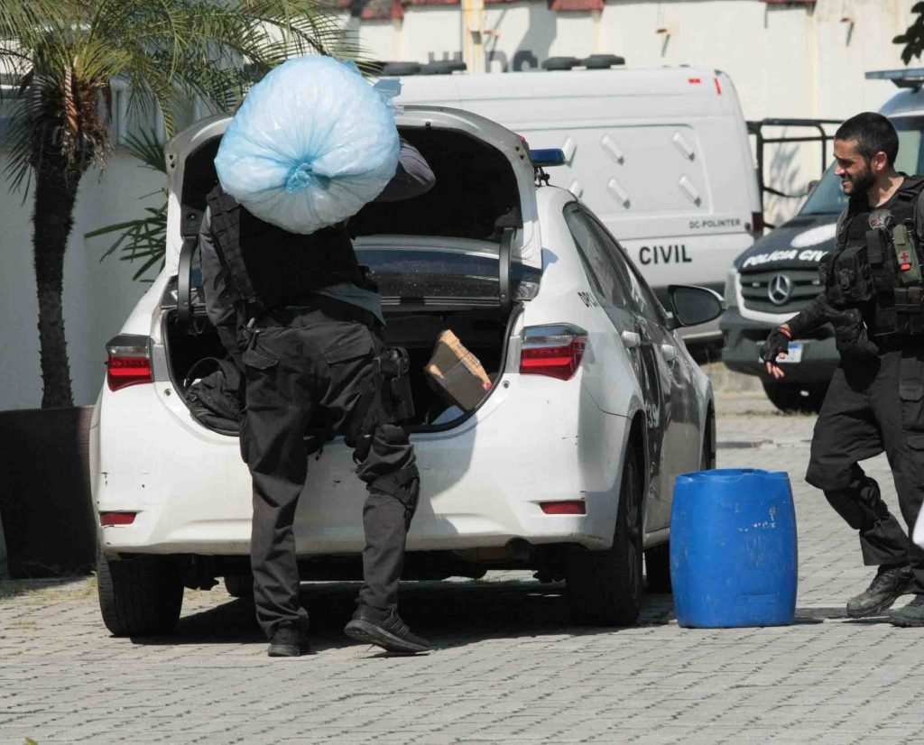 Operacão policial em favela do Rio deixa pelo menos 15 mortos