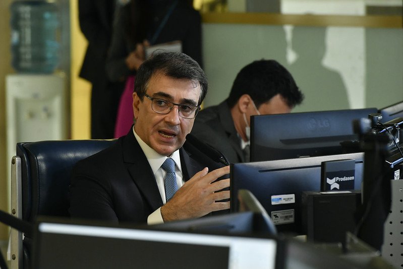 Chanceler no Senado