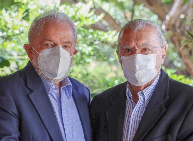 Ex-presidentes Luiz Inácio Lula da Silva (PT) e José Sarney (MDB), em Brasília