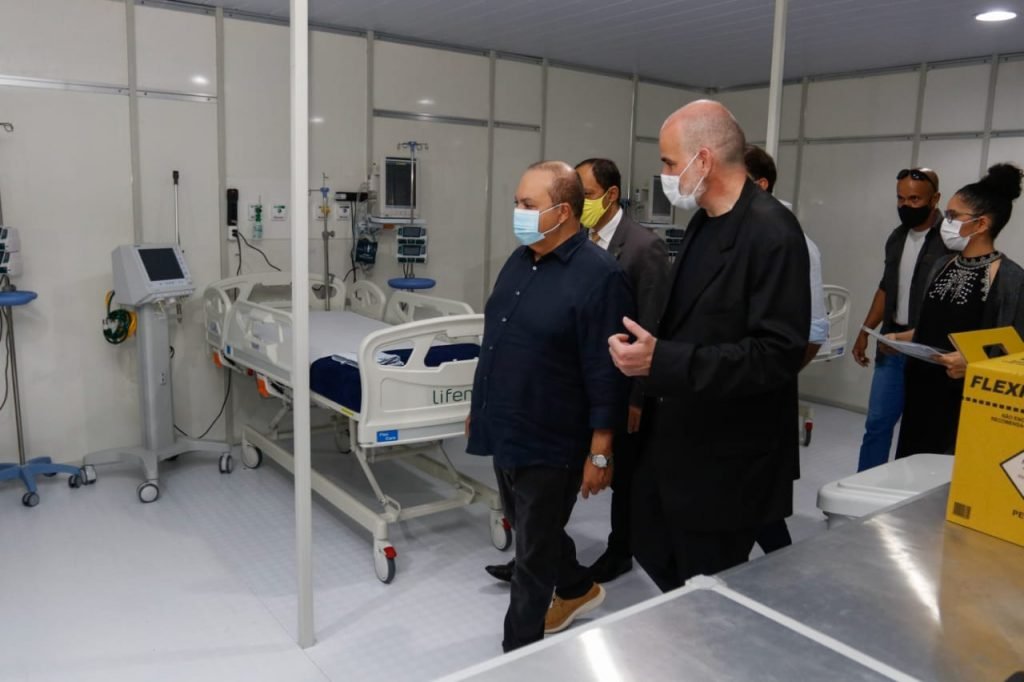 Ibaneis inaugura hospital de campanha no Gama
