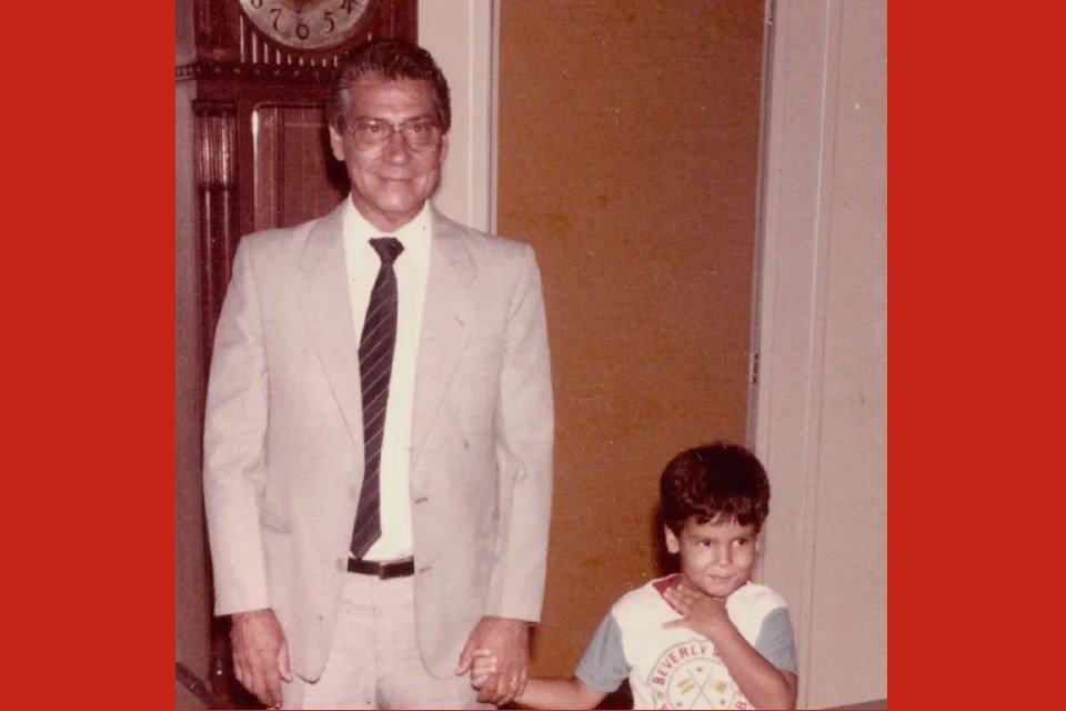 Bruno Covas com o avô, o ex-governador Mario Covas, em 1985