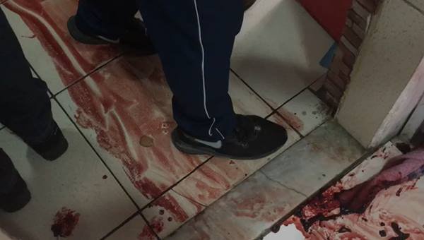 Imagens mostram banho de sangue em operação policial no Jacarezinho