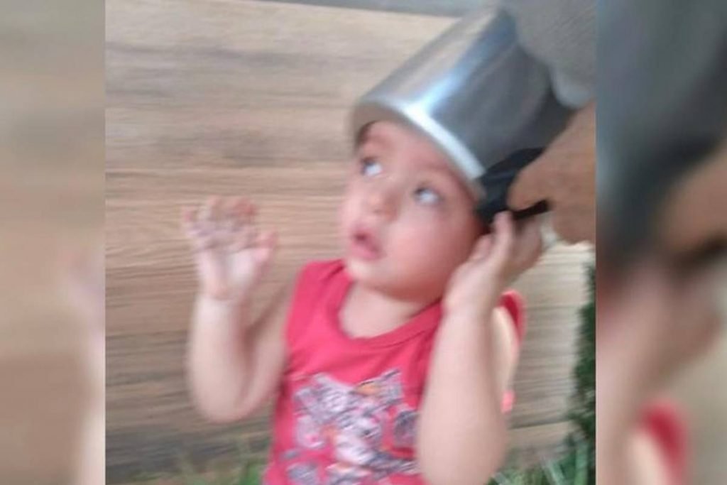 Menino de 2 anos prende a cabeça na panela de pressão em Goiás