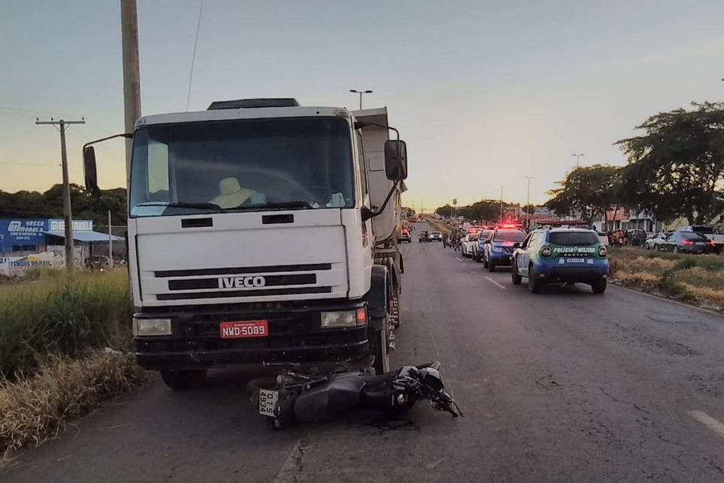 acidente na go-40, em goiânia. motoboy morreu no local3
