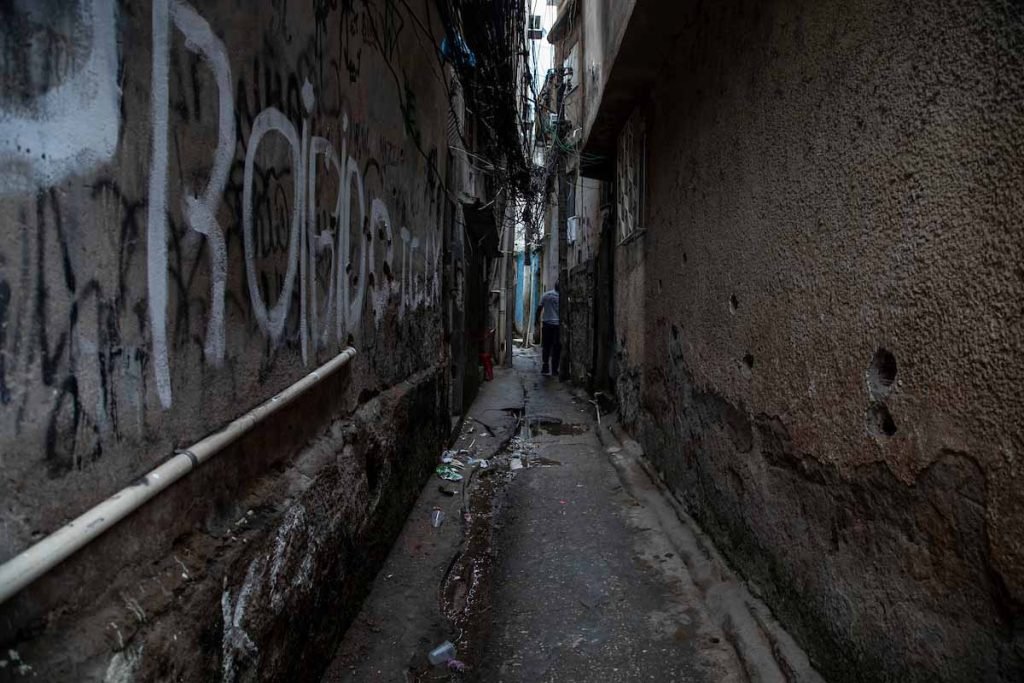 Beco com tiros na comunidade do Jacarezinho