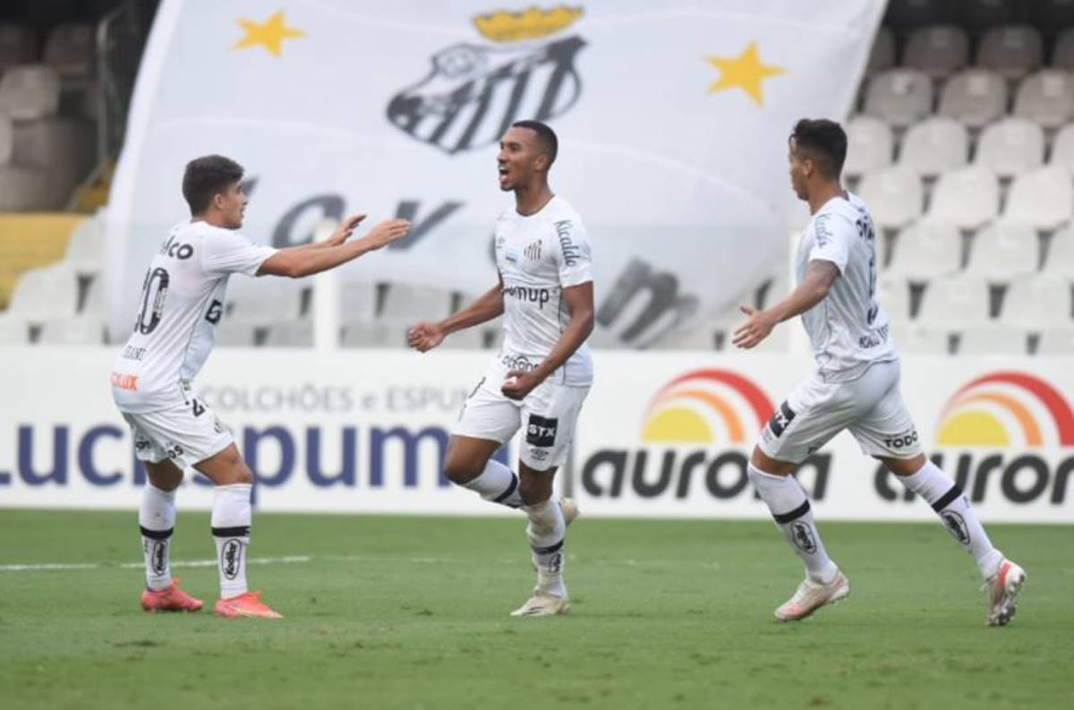 Santos x Fortaleza: onde assistir, escalações e horários do jogo pelo  Brasileirão