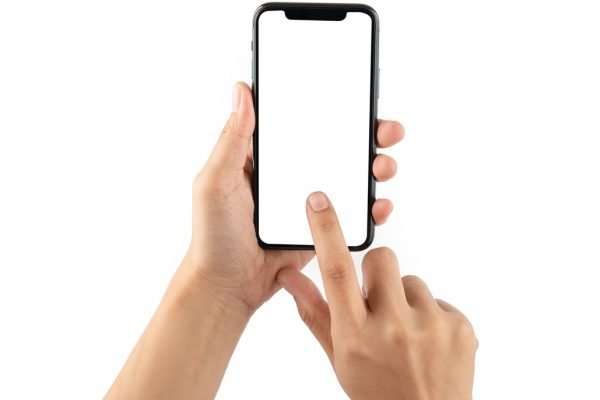 Celular sendo manuseado