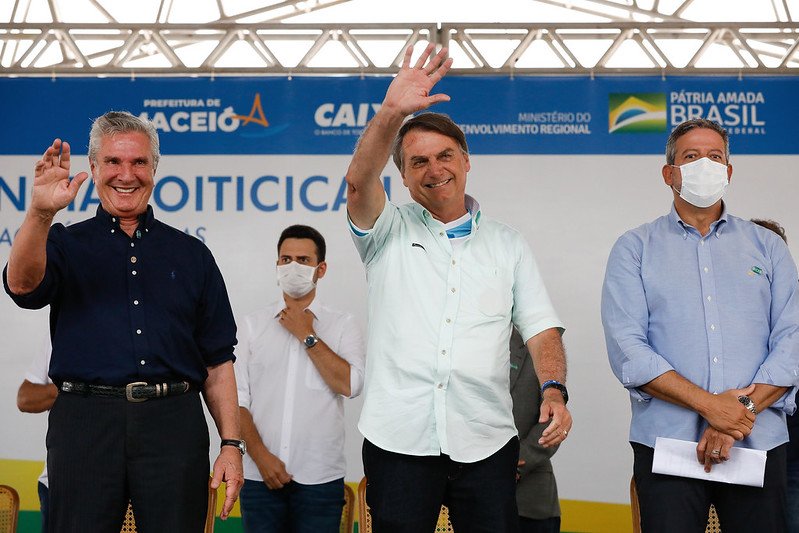 Collor, Bolsonaro e Lira acenando