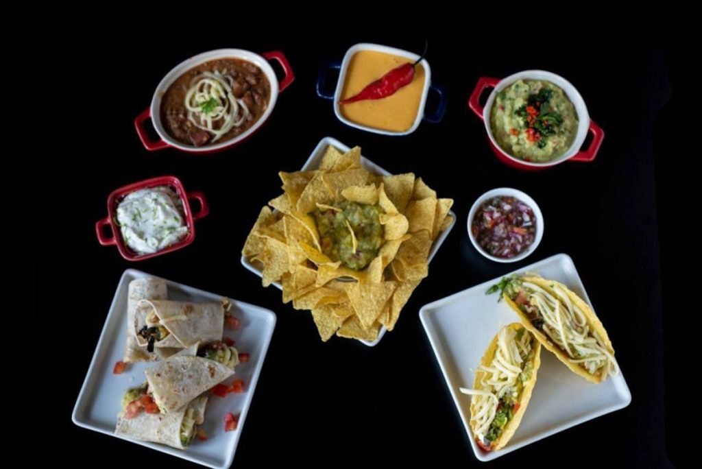 Pratos de comida mexicana
