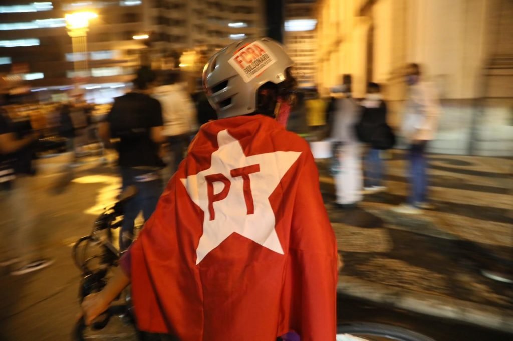 Manifestação do Movimento Negro contra a violência na Candelária