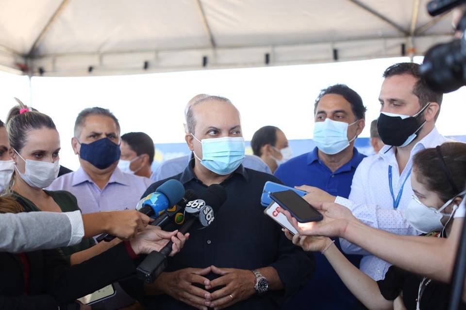 Entrega do hospital de campanha no autódromo de Brasília
