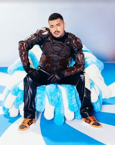 Pedro Sampaio e Luísa Sonza em clipe Atenção