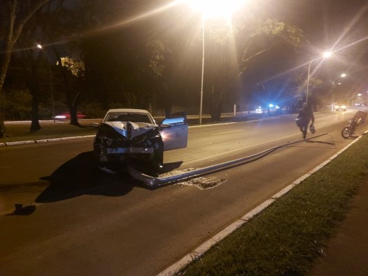 carro amassado