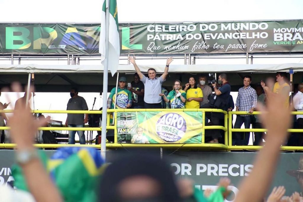 Bolsonaro em manifestação a favor de seu governo, na Esplanada