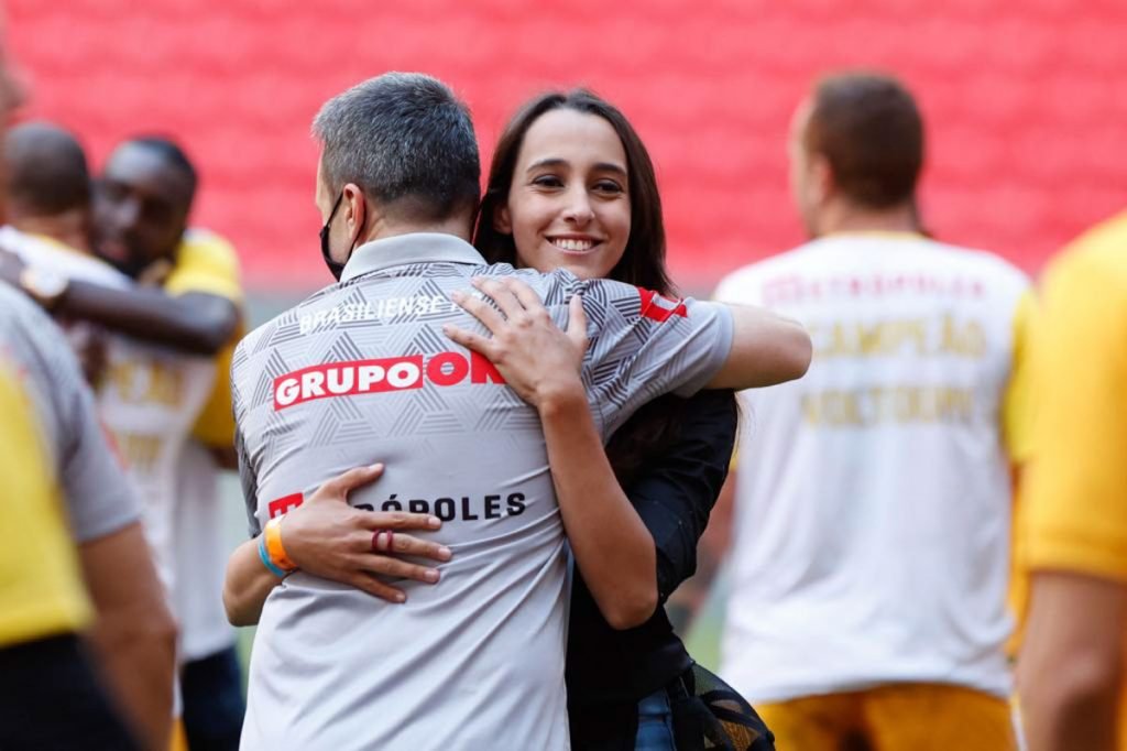 Brasiliense campeão do Candangão. Jacaré 1 x 0 Ceilândia. Comemoração dos jogadores e equipe técnica.