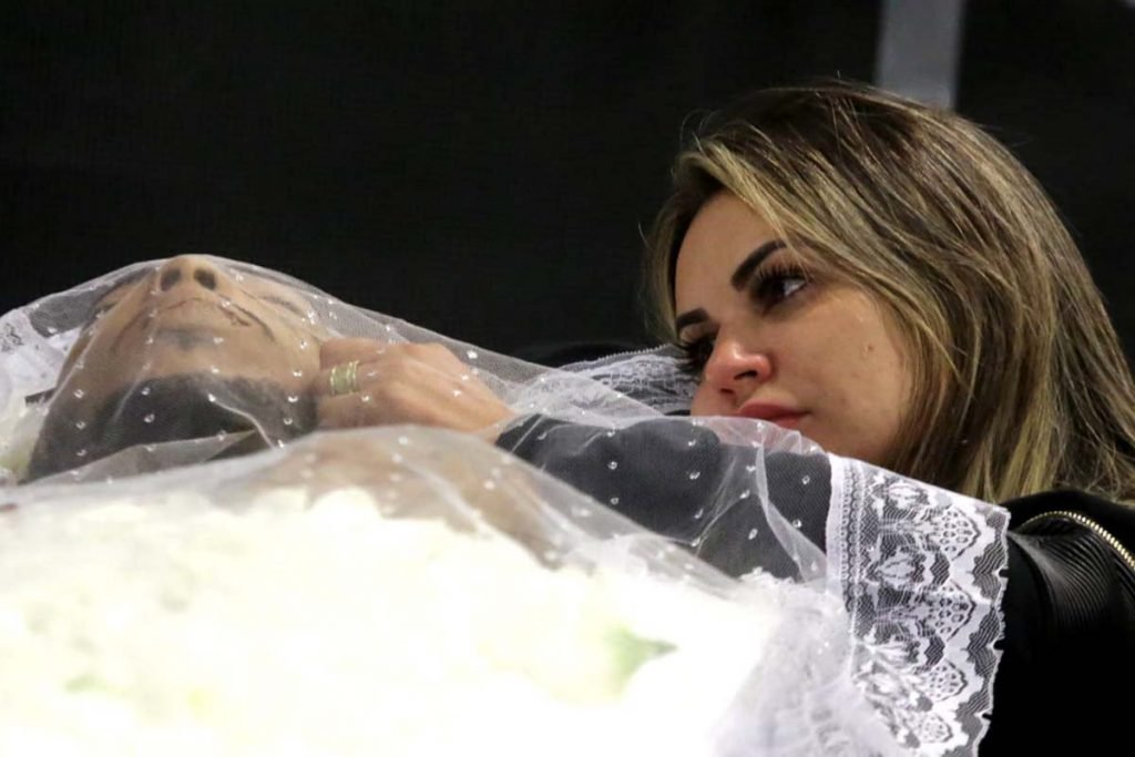 Veja fotos e vídeos da despedida de MC Kevin, em São Paulo