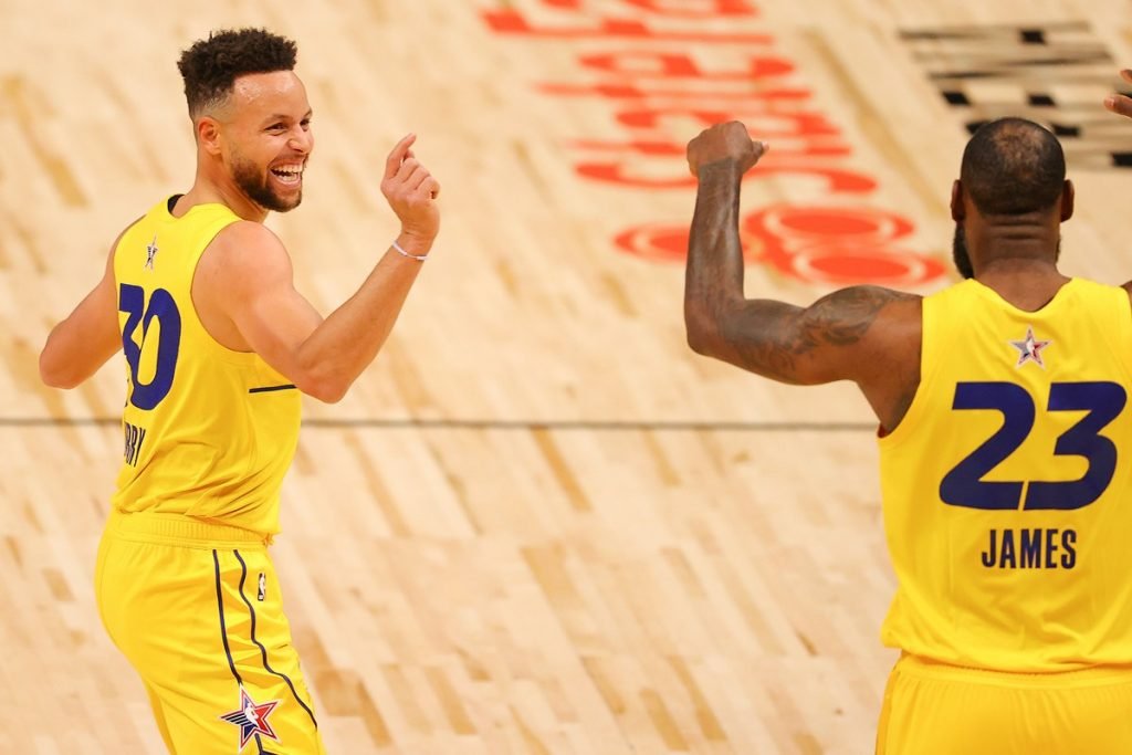 Stephen Curry deixa LeBron James de fora do seu melhor time de