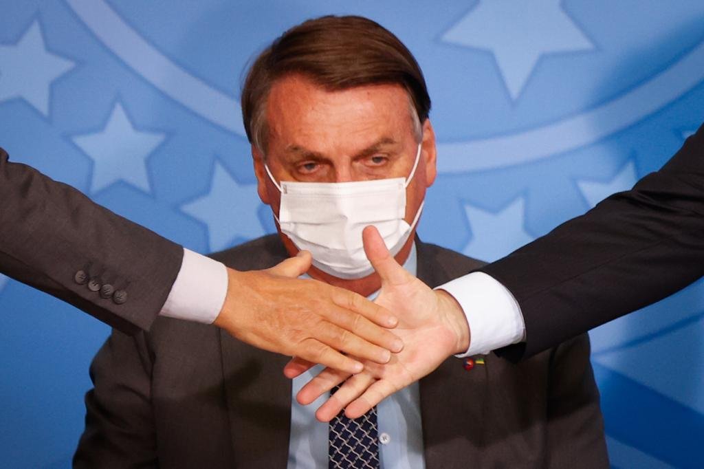 presidente jair bolsonaro durante lançamento do Programa Gigantes do Asfalto no palácio do Planalto com o