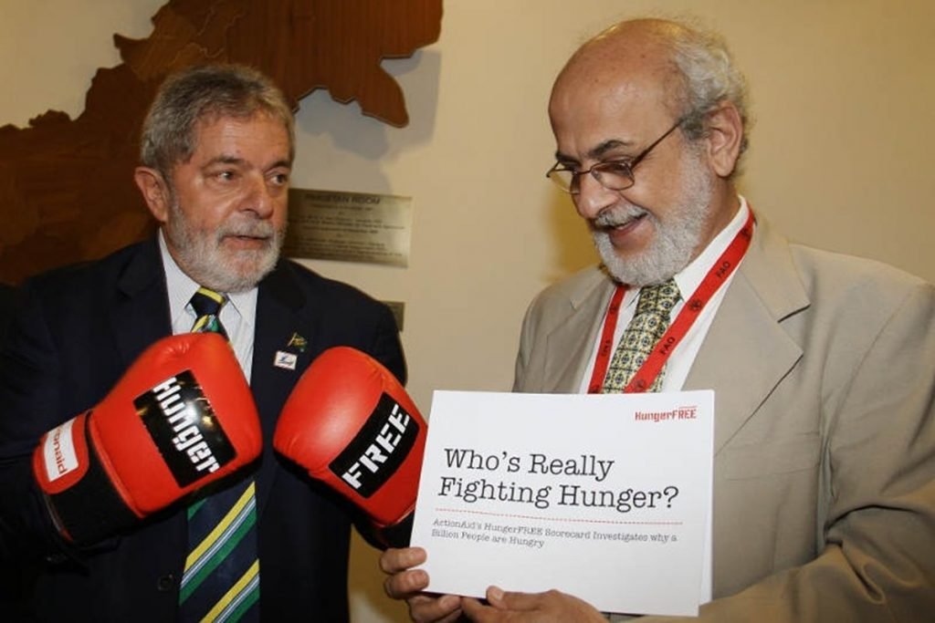 Lula critica 3ª via e incômodo com polarização: “Lancem candidatos” lula 13