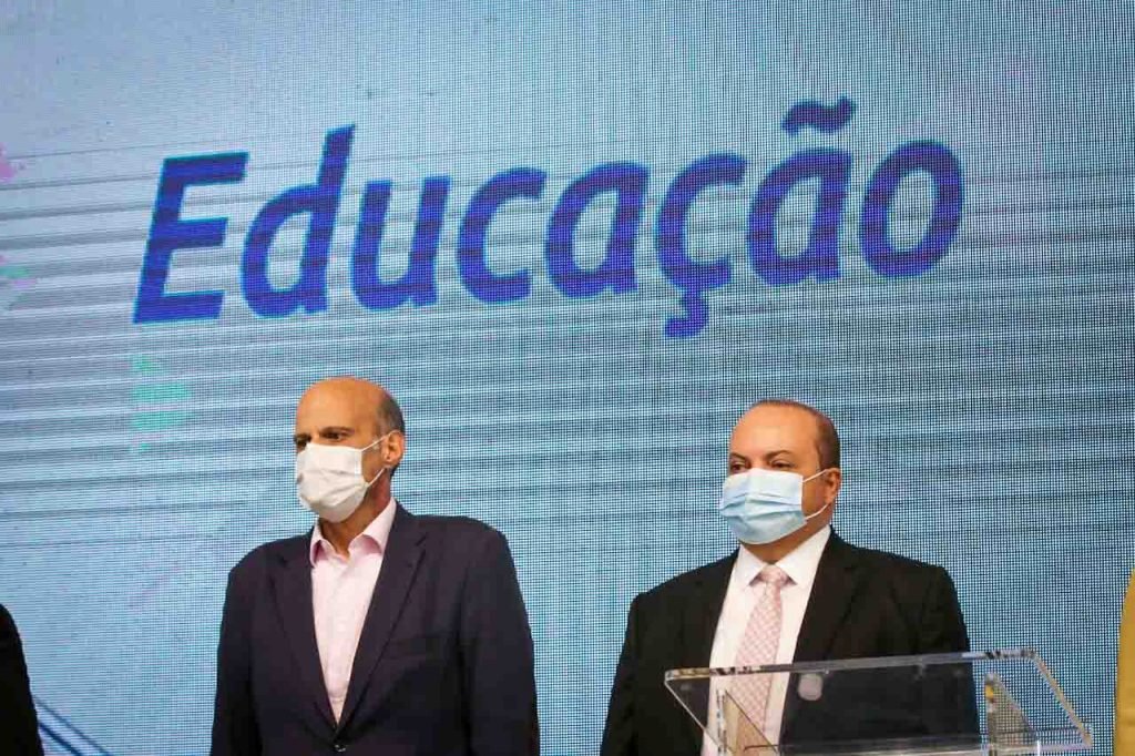governador ibaneis rocha durante Assinatura do decreto de nomeação dos 437 aprovados no concurso da Secretaria de Educação_-6