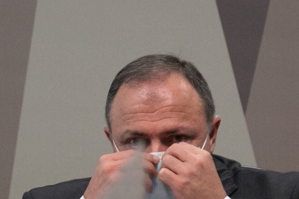 Eduardo Pazuello em depoimento na CPI