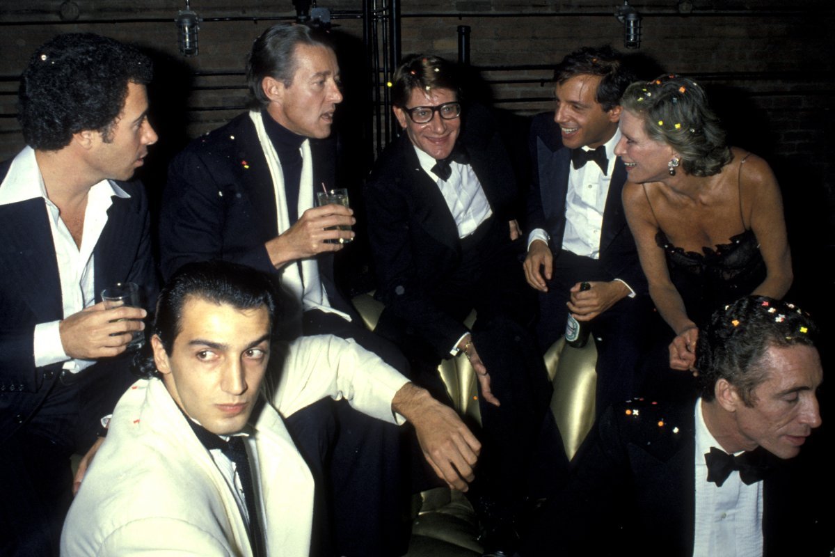 Halston: conheça as festas épicas do estilista no Studio 54 | Metrópoles