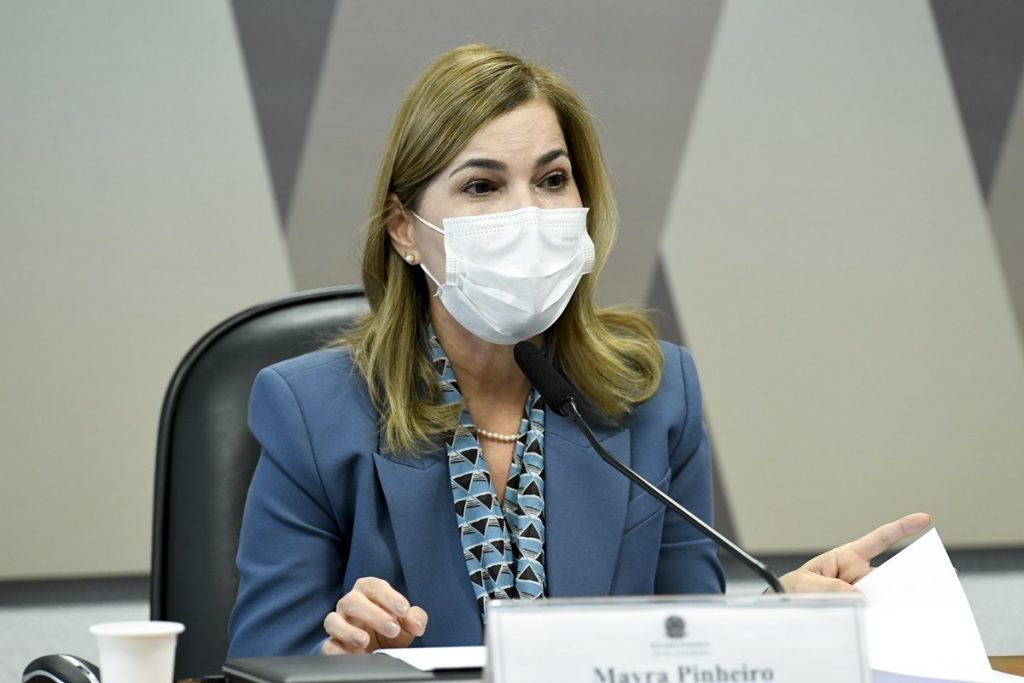 Mayra Pinheiro