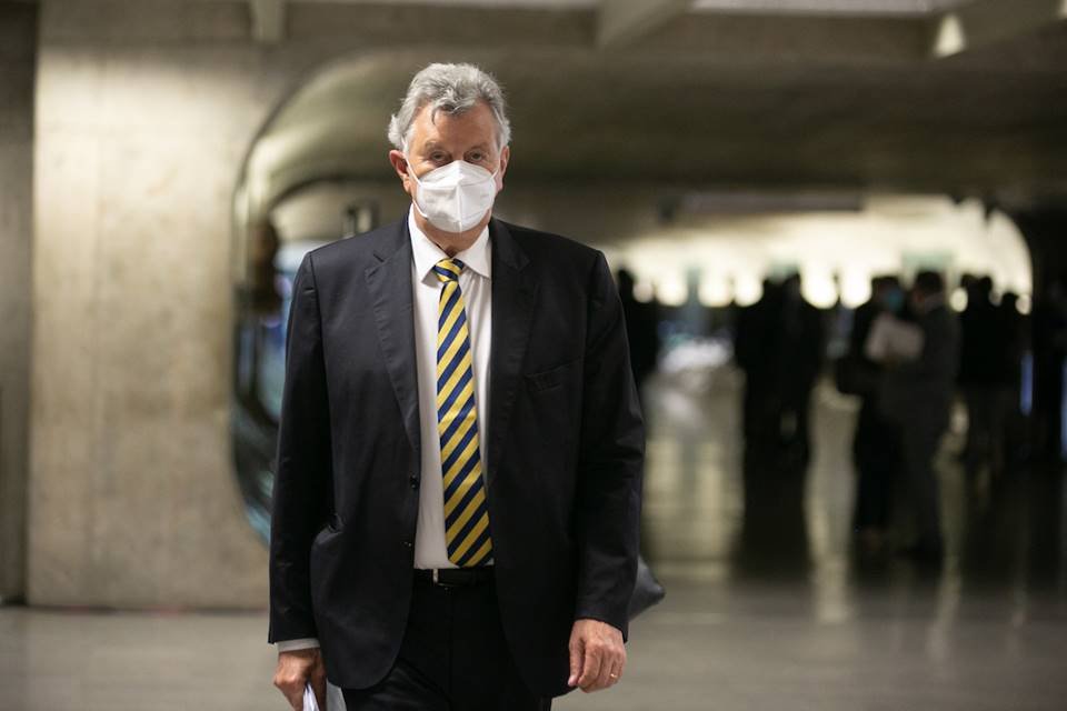 O senador Luis Carlos Heinze no senado