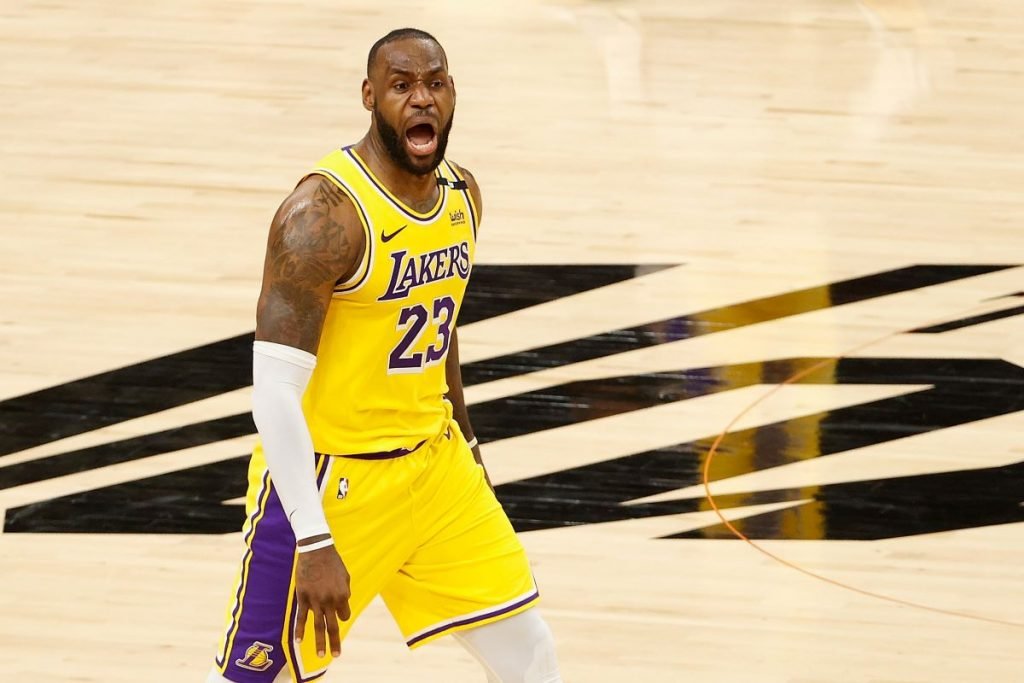 NBA: Lakers perde para Clippers em jogo crucial para definição dos