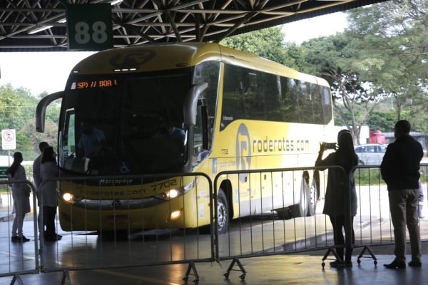 Ônibus rodoviários de SP terão reajuste de 18% a partir de sábado