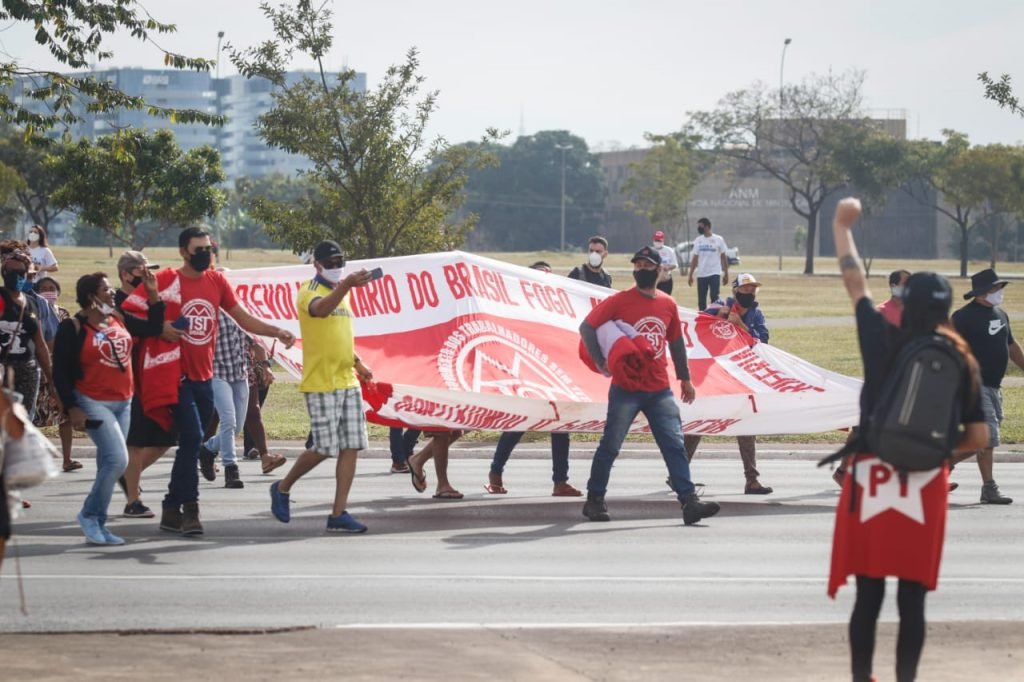 Manifestação no Museu Nacional em Brasilia pedindo a saída de Jair Bolsonaro da Presidência da República