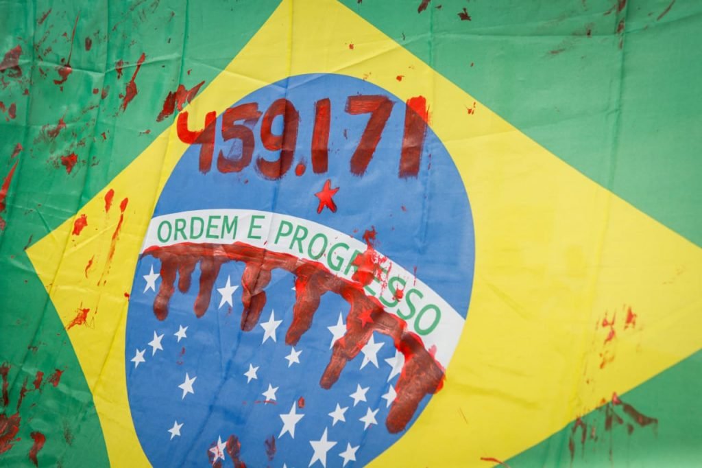 Manifestação no Museu Nacional em Brasilia pedindo a saída de Jair Bolsonaro da Presidência da República