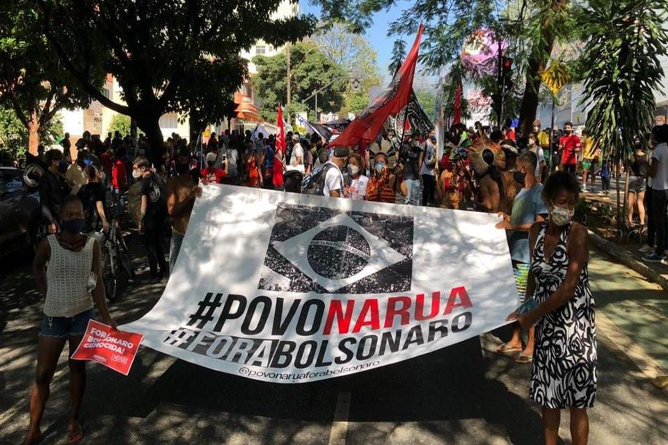 Manifestantes Se Mobilizam Em Ato Contra Bolsonaro Em Belo Horizonte ...