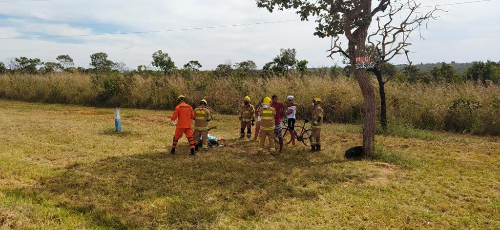 Veículo capotado, acidente de trânsito