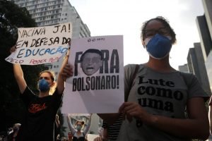 Manifestação contra o presidente Jair Bolsonaro em São Paulo3