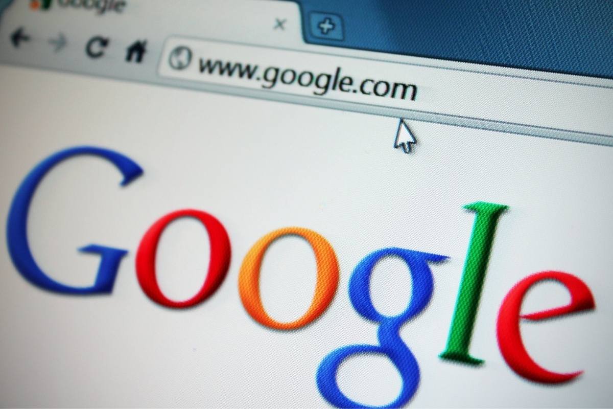 Empresa dona do Google atinge valor de R$ 11,1 trilhões